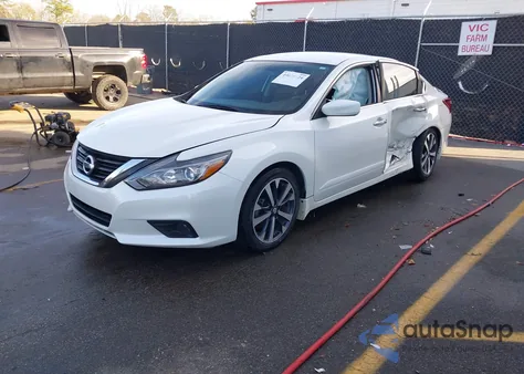 2017 Nissan Altima 2.5 Sr z USA, uszkodzony, nr VIN 1N4AL3AP3HN308678